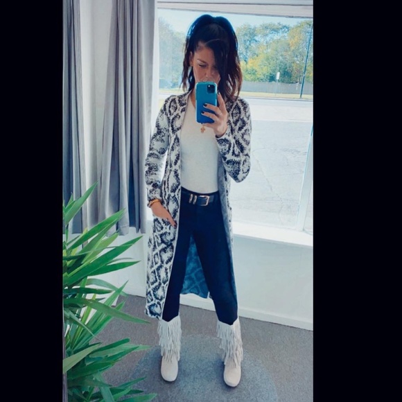 Meet your Posher, Jaclyn - Picture 1 of 1